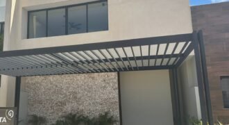 Casa en Venta en Río Residencial, Cancún – 3 Recámaras, Cocina de Lujo y Amenidades Exclusivas