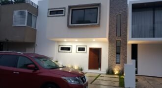 Casa en Venta en Residencial Arbolada en Cancún