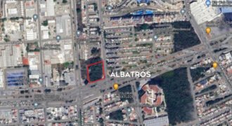Terreno en Venta Uso de Suelo Mixto, sobre Av. Andrés Q. Roo, en Cancún