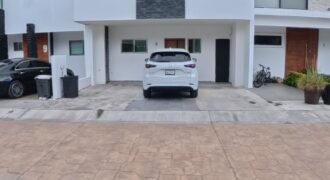 Casa en Renta en Residencial Arbolada de 2 rec Amueblada